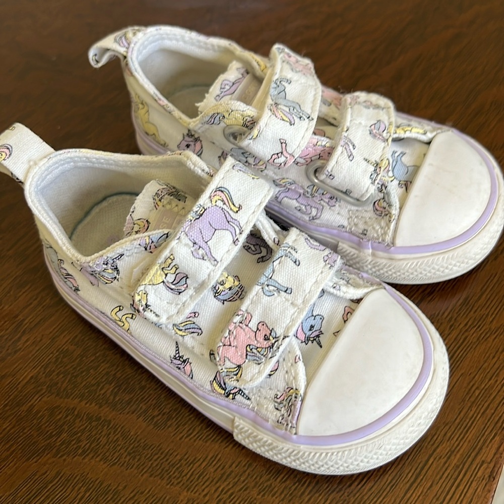 Toddler Converse Sneakers with Unicorns Size 5